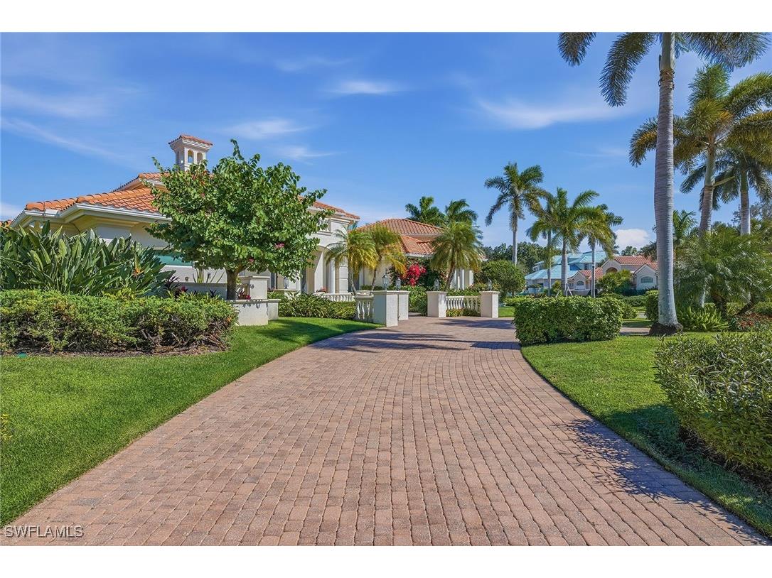 355 Sedgwick Court Naples FL 34108 226005979 image2