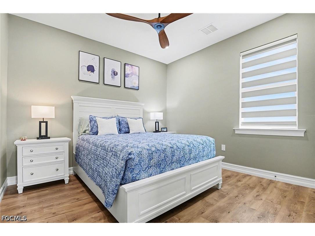 355 Spring Hill Lake Loop Cape Coral FL 33993 2026028069 image17