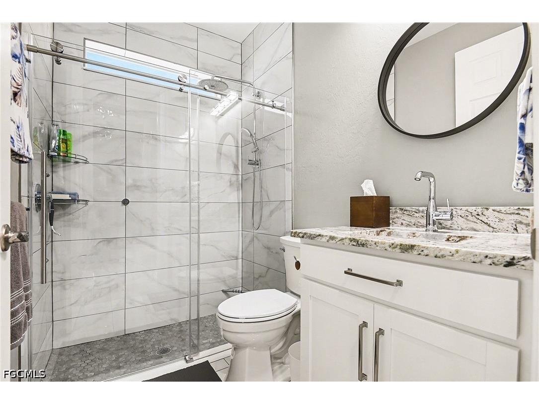 355 Spring Hill Lake Loop Cape Coral FL 33993 2026028069 image19