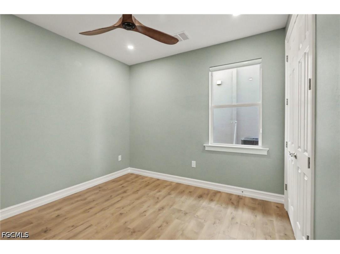 355 Spring Hill Lake Loop Cape Coral FL 33993 2026028069 image21