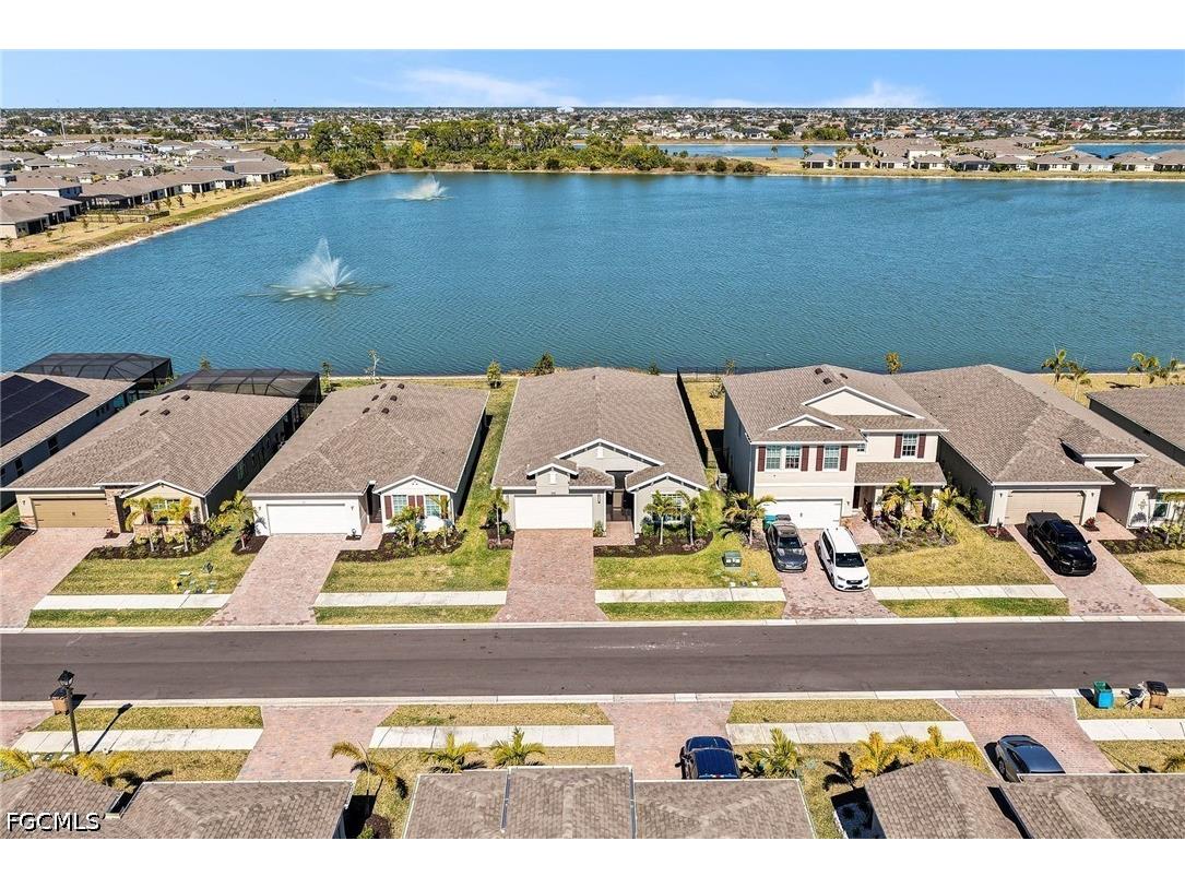355 Spring Hill Lake Loop Cape Coral FL 33993 2026028069 image25