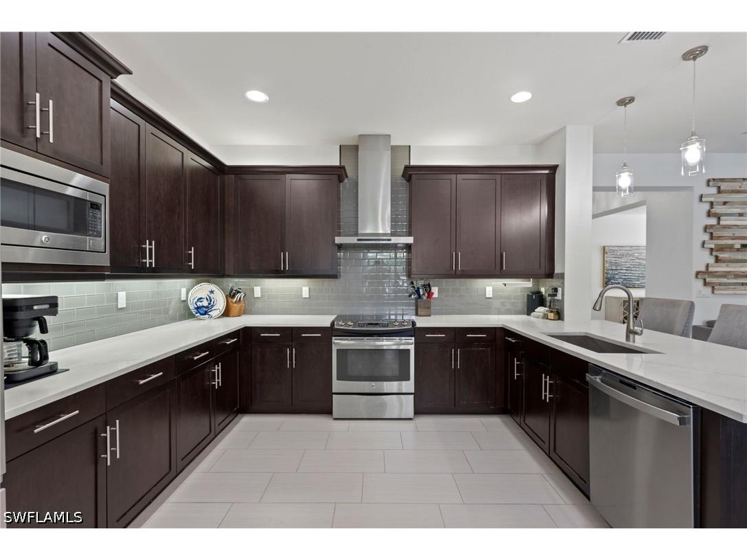 3551 Beaufort Court Naples FL 34119 226018549 image20