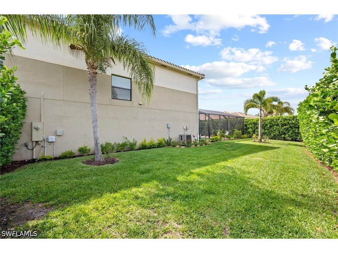 3551 Beaufort Court Naples FL 34119 226018549 image4