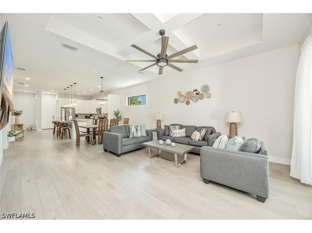 3552 Hibiscus Avenue Naples FL 34104 226017641 image4
