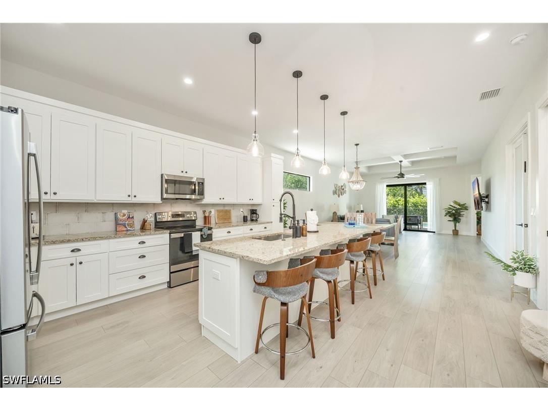3552 Hibiscus Avenue Naples FL 34104 226017641 image6