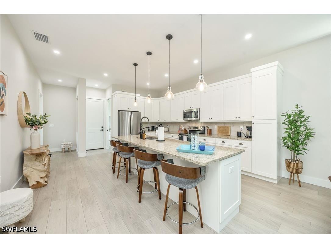 3552 Hibiscus Avenue Naples FL 34104 226017641 image8