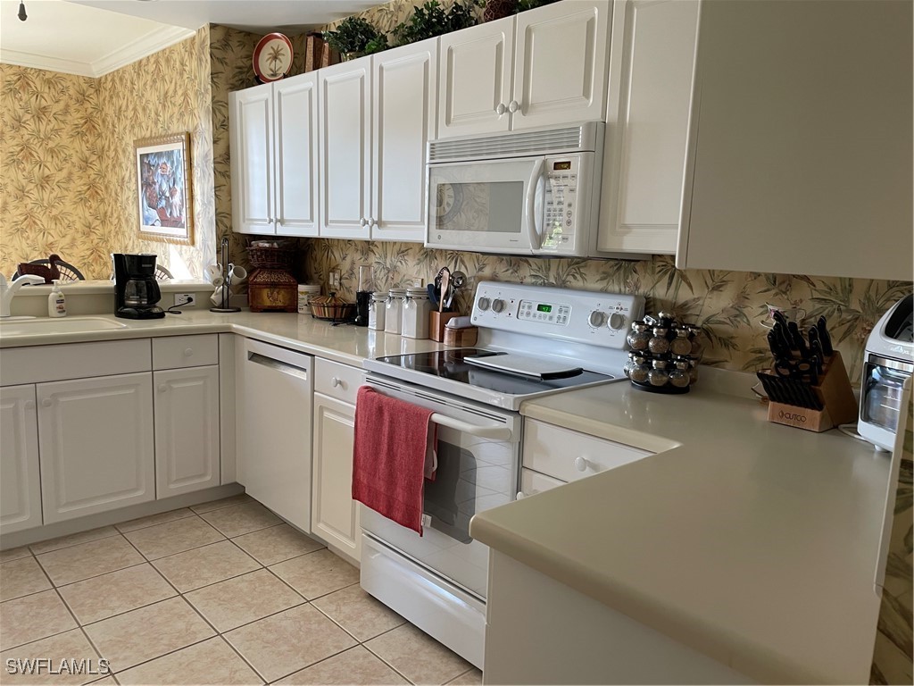 3555 Laurel Greens Lane N #103 Naples FL 34119 225025523 image2