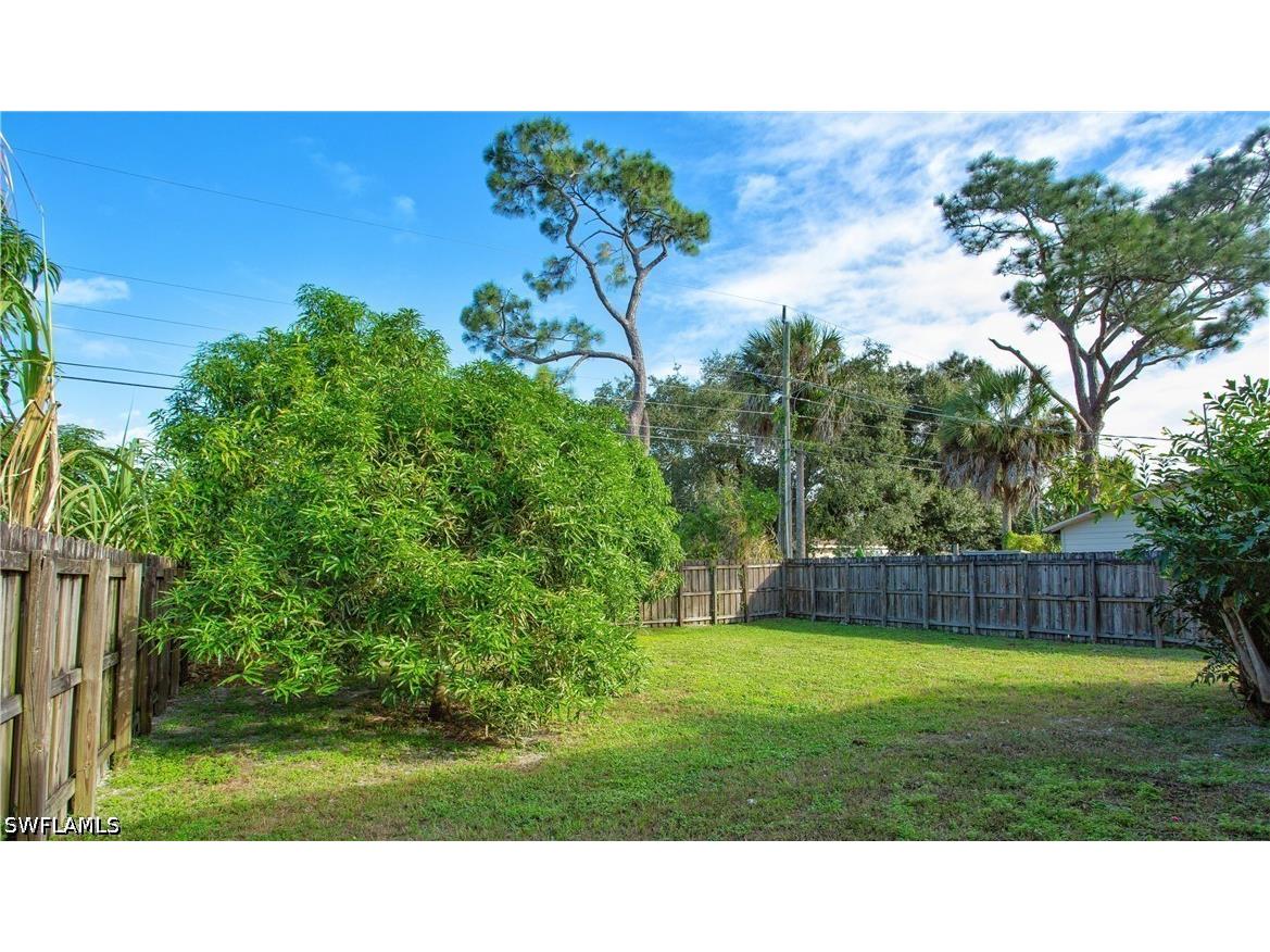3555 Poinsettia Avenue Naples FL 34104 226023012 image35