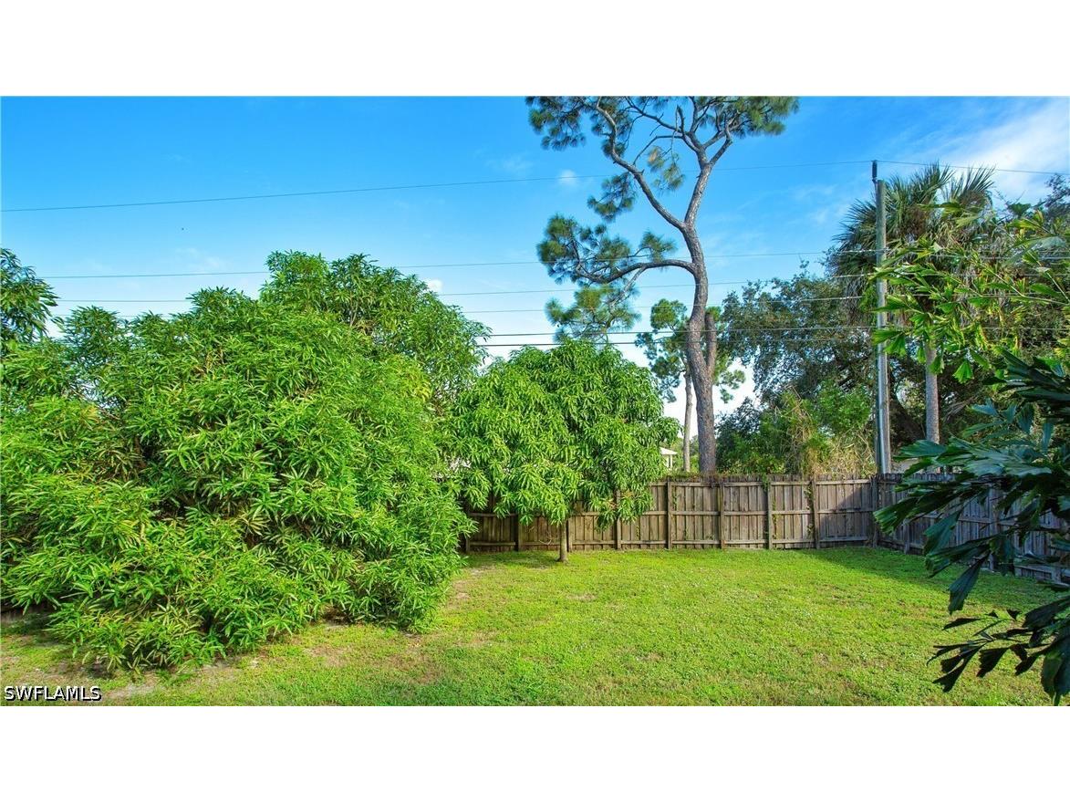 3555 Poinsettia Avenue Naples FL 34104 226023012 image36