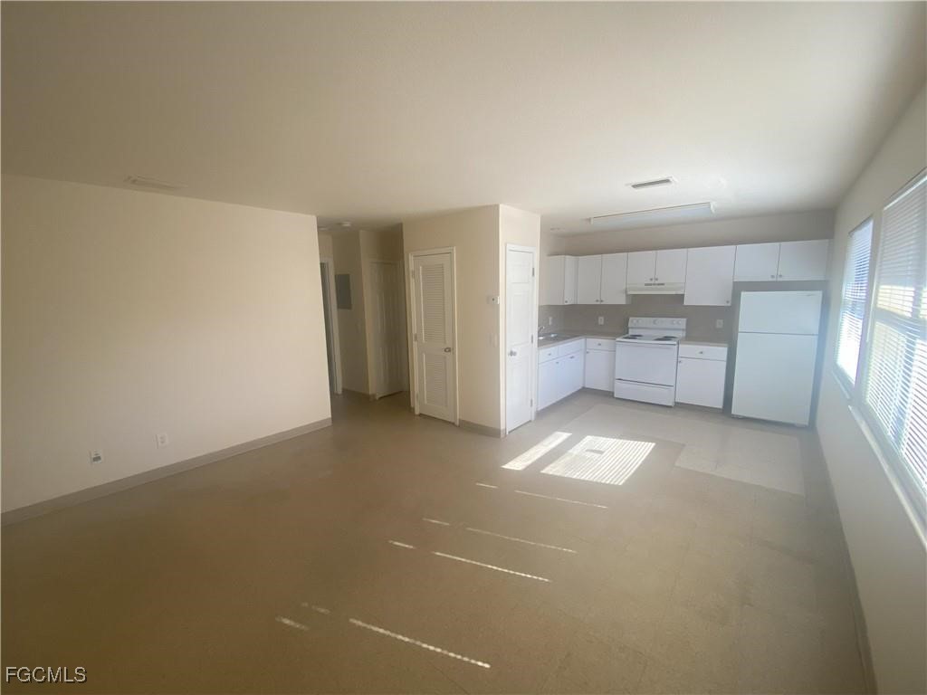 3555 Seminole Avenue Fort Myers FL 33916 2025007414 image2