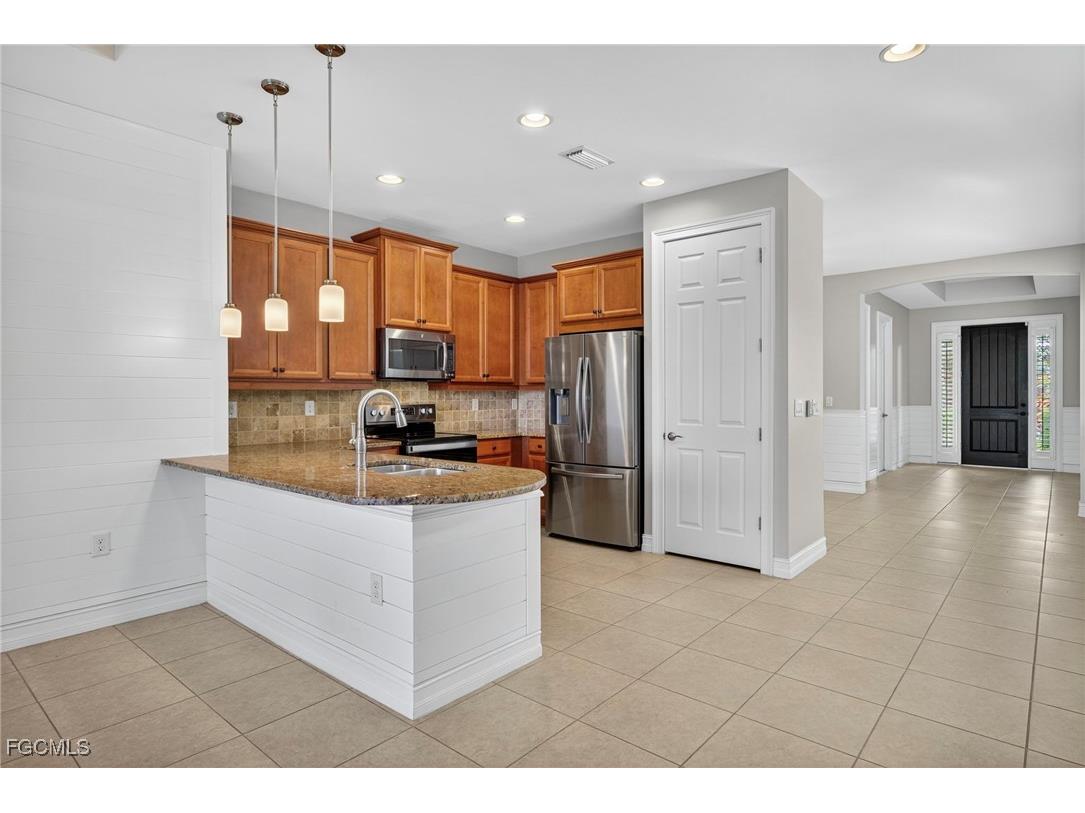 3556 Brittons Court Fort Myers FL 33916 2025011230 image4