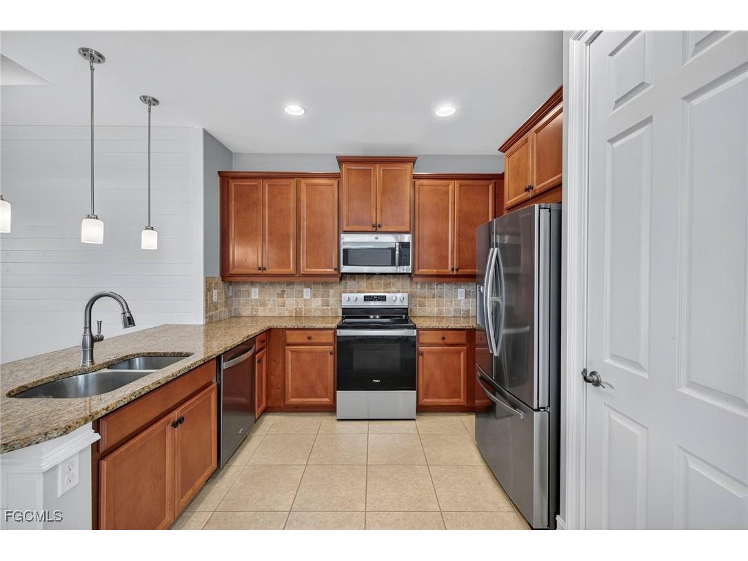 3556 Brittons Court Fort Myers FL 33916 2025011230 image5