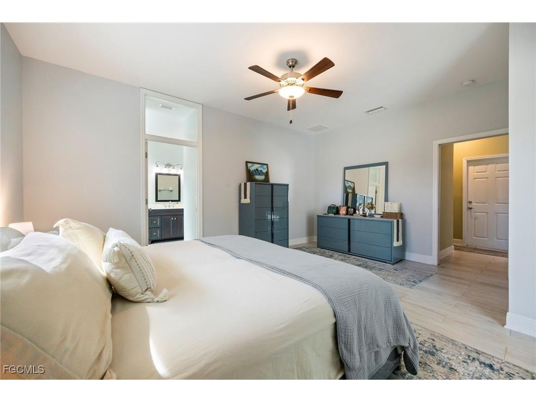 3557 Sea Holly Lane Saint James City FL 33956 2026005309 image17