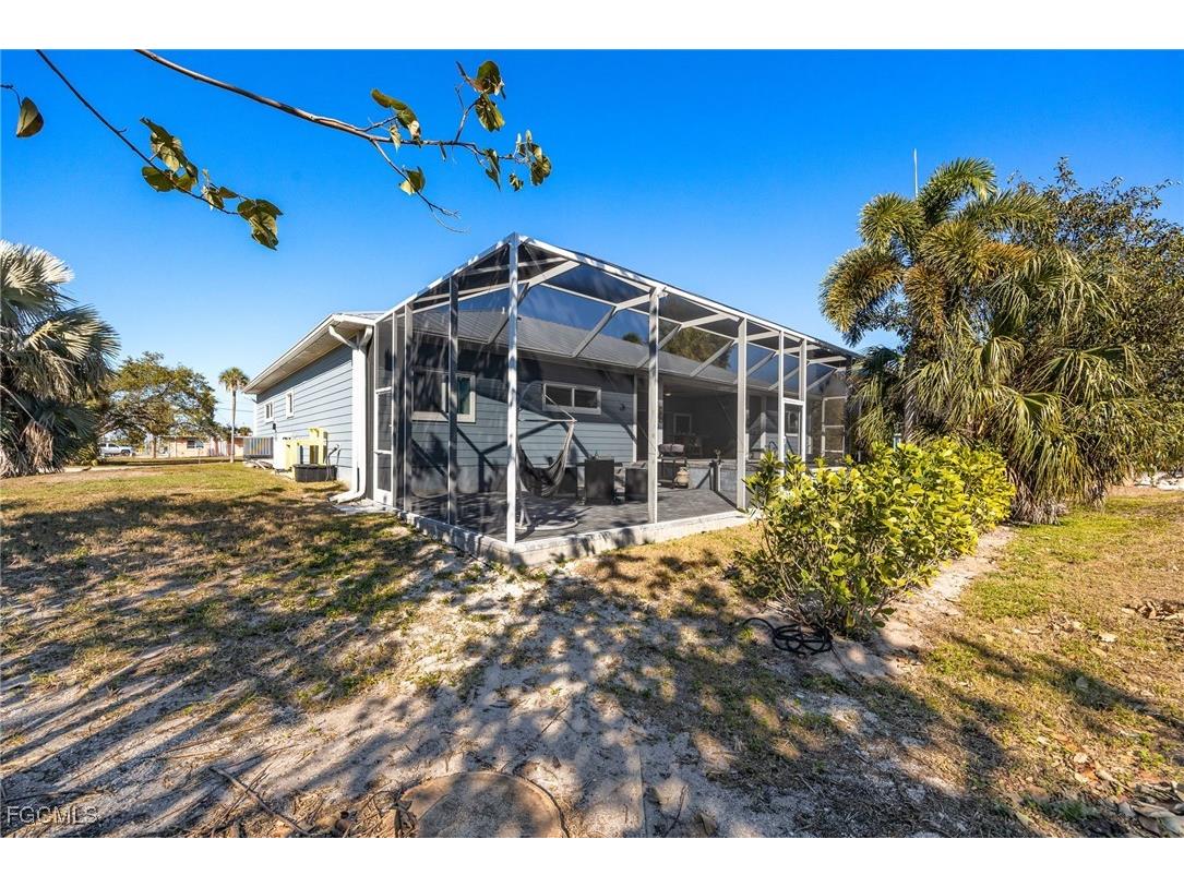 3557 Sea Holly Lane Saint James City FL 33956 2026005309 image38