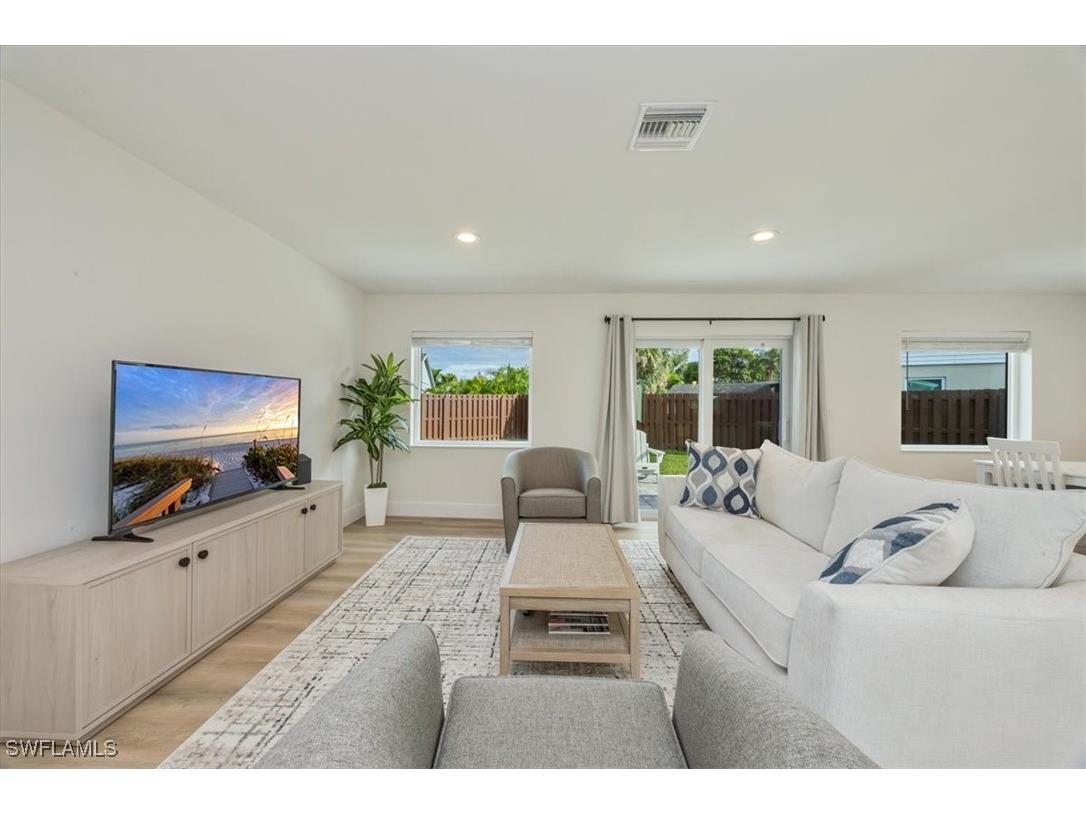 3560 Corana Way Naples FL 34105 225077366 image3