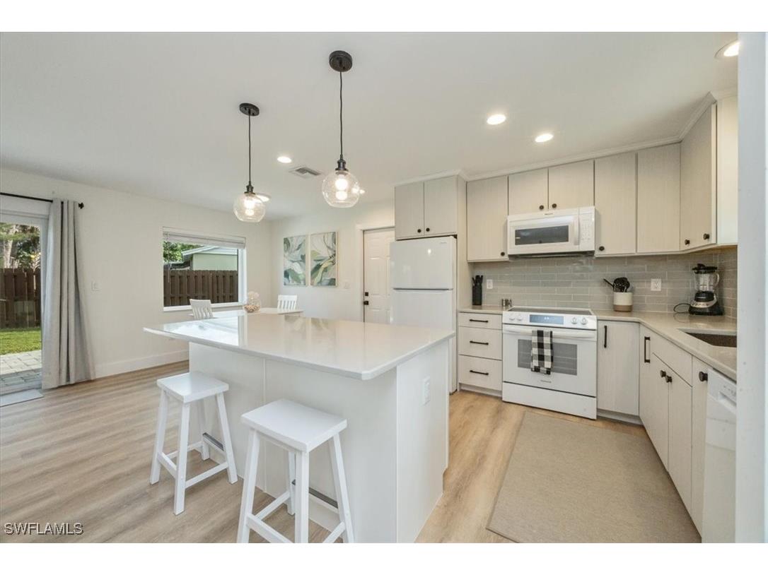 3560 Corana Way Naples FL 34105 225077366 image6