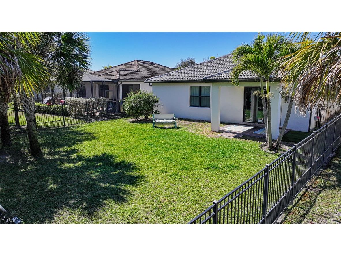 3560 E Hampton Circle Alva FL 33920 2026010107 image8