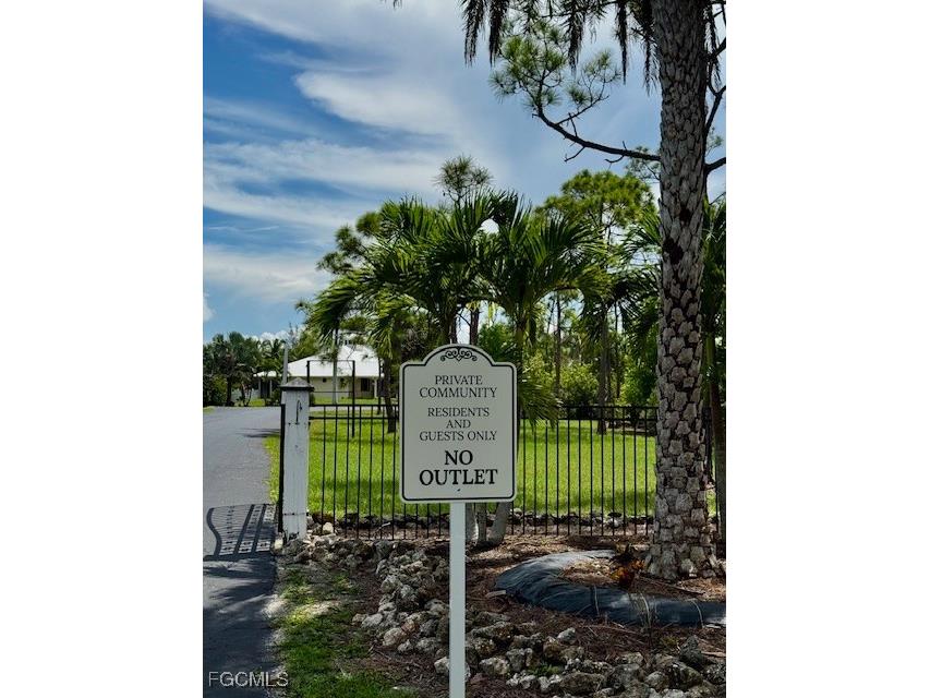 3561 Pink Ibis Drive Saint James City FL 33956 2025010854 image1