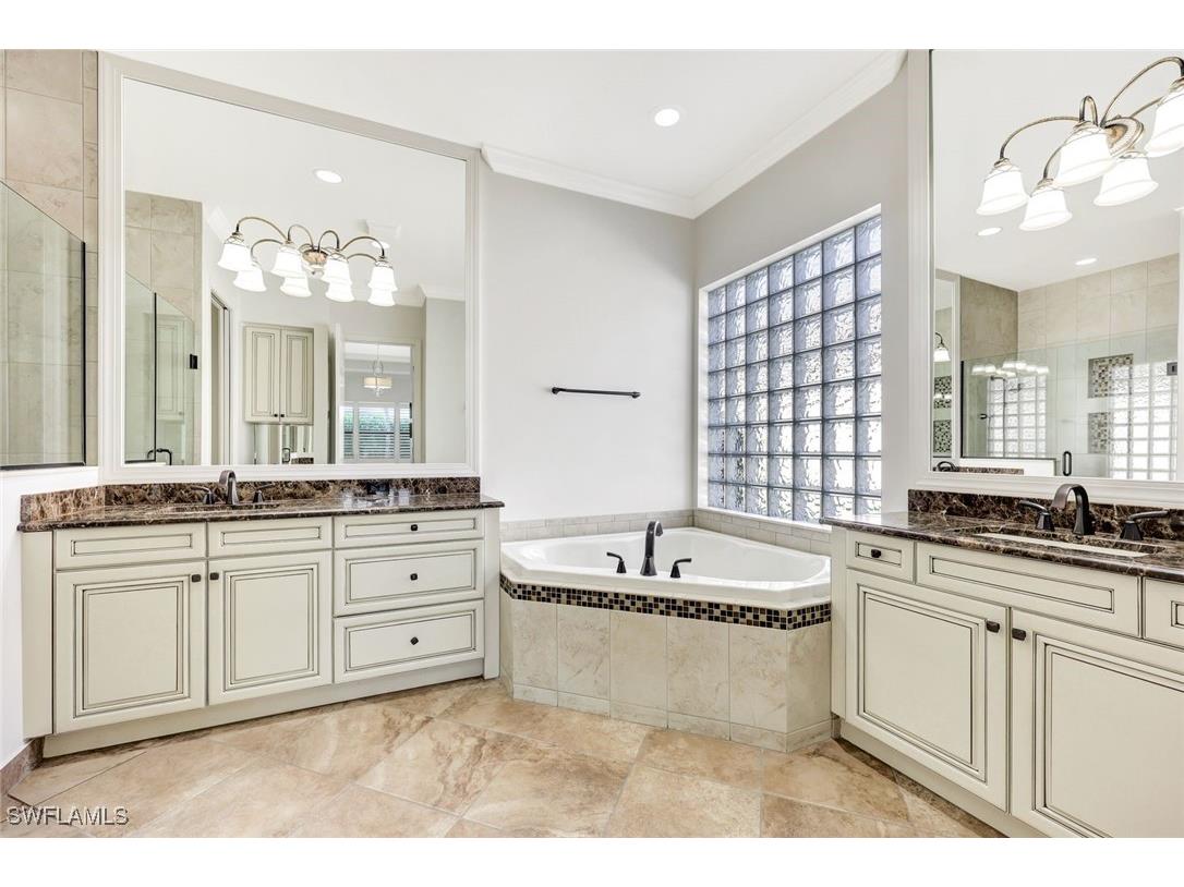 3565 Beaufort Court Naples FL 34119 226004224 image10