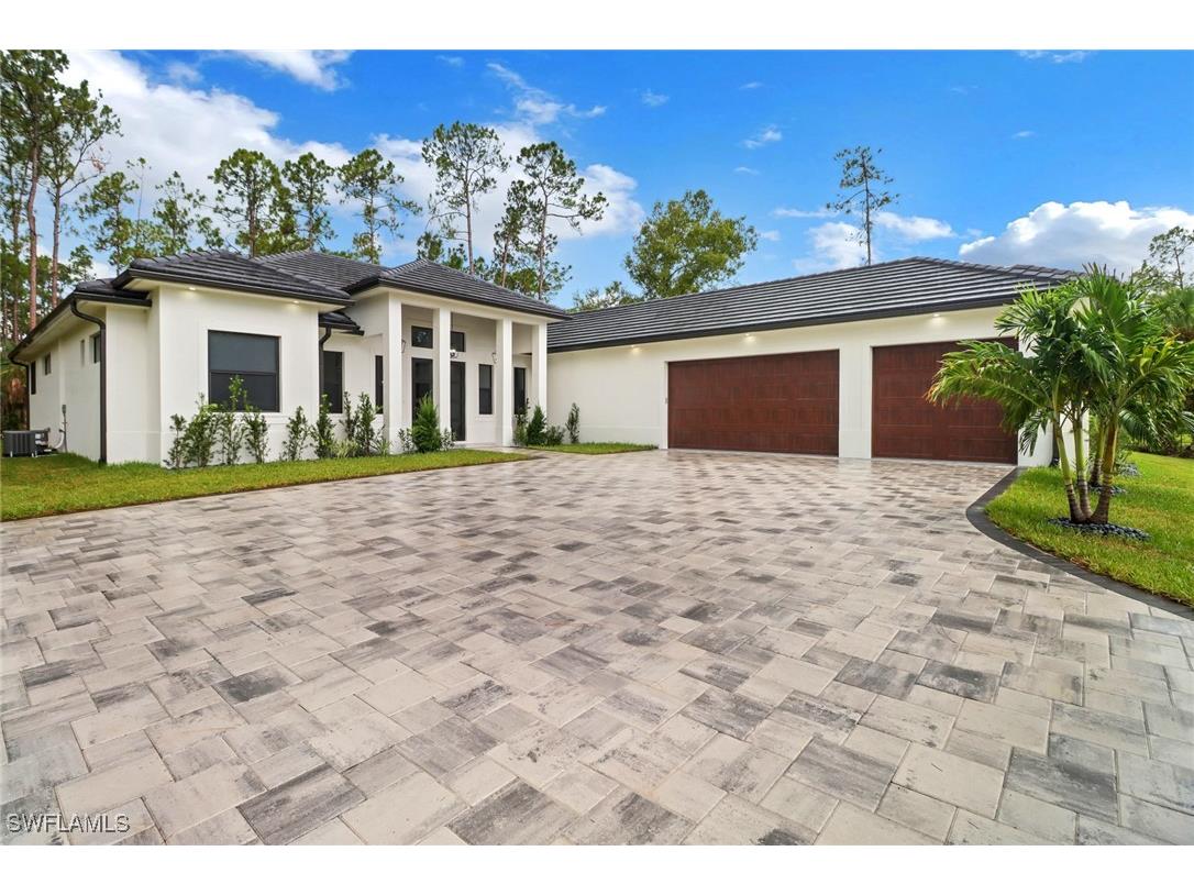 3568 6th Avenue SE Naples FL 34117 224068889 image1