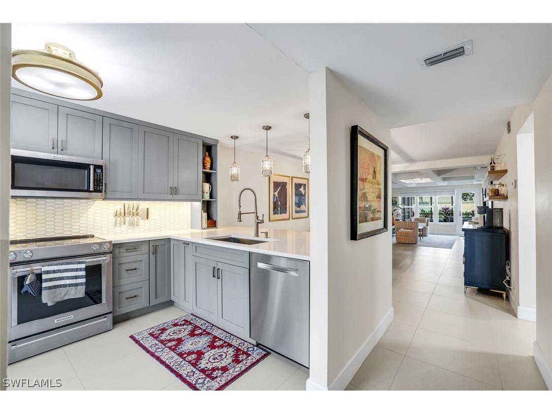 3569 Antarctic Circle #2105 Naples FL 34112 226011021 image10