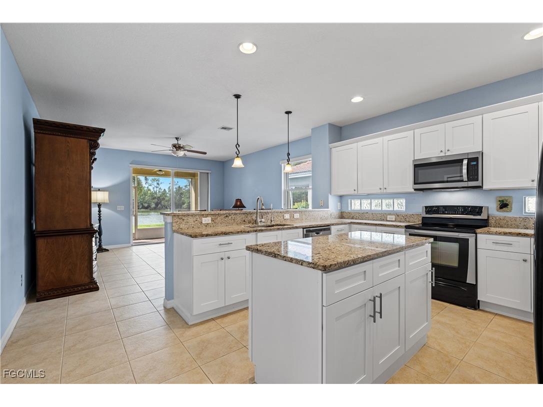 3569 Malagrotta Circle Cape Coral FL 33909 2025017864 image13