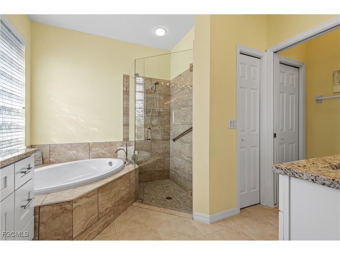 3569 Malagrotta Circle Cape Coral FL 33909 2025017864 image20