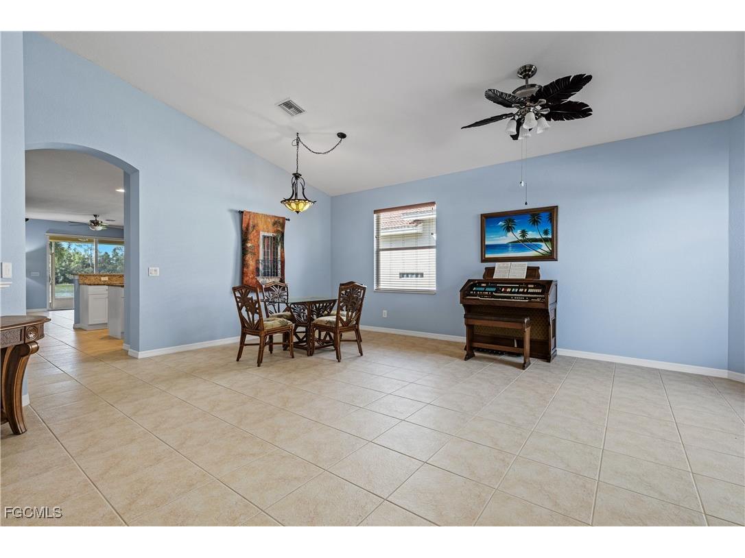 3569 Malagrotta Circle Cape Coral FL 33909 2025017864 image5