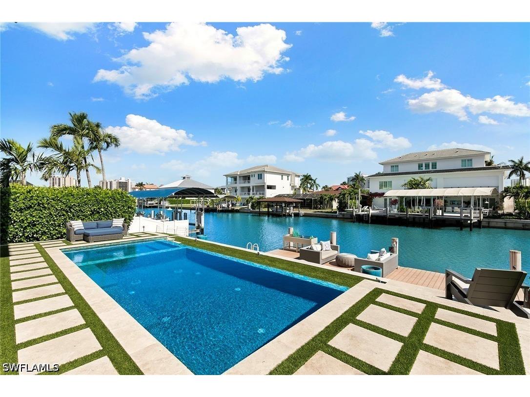 357 Egret Avenue Naples FL 34108 226023758 image1