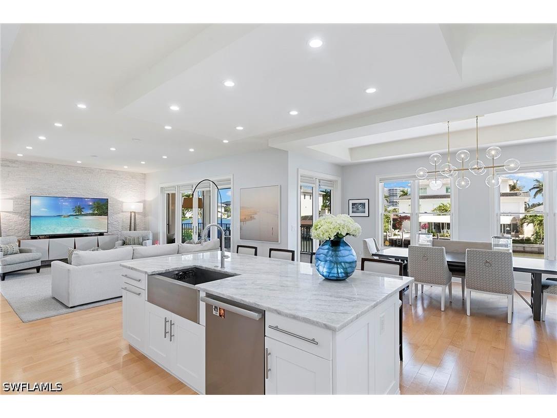 357 Egret Avenue Naples FL 34108 226023758 image10