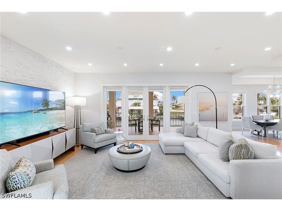 357 Egret Avenue Naples FL 34108 226023758 image4