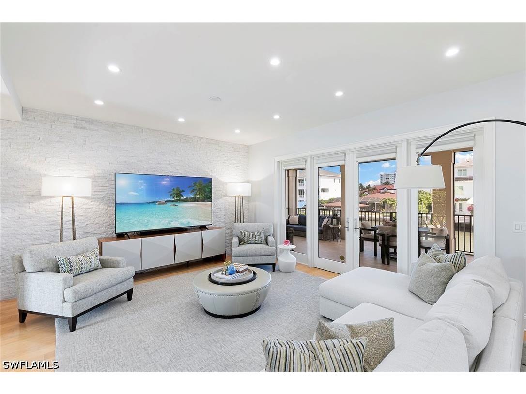 357 Egret Avenue Naples FL 34108 226023758 image6