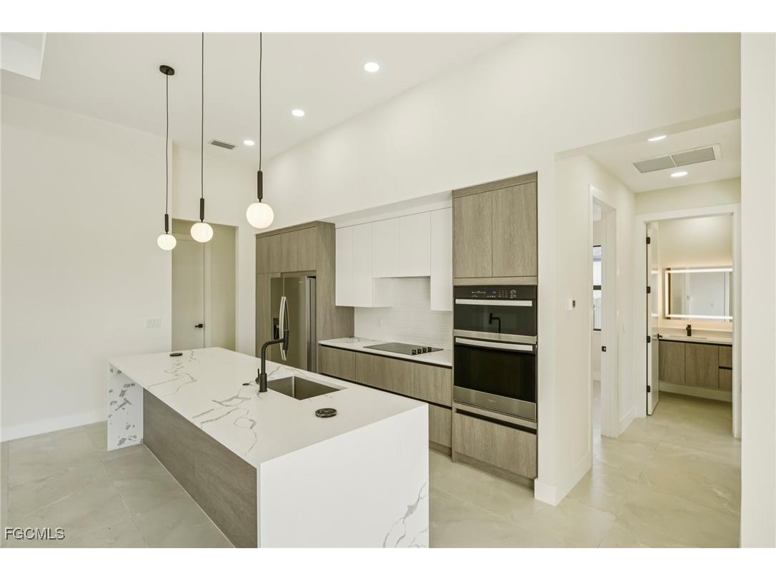 357 El Dorado Boulevard S Cape Coral FL 33991 2025000791 image17