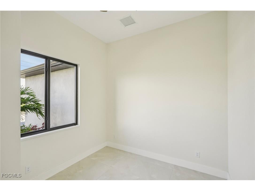 357 El Dorado Boulevard S Cape Coral FL 33991 2025000791 image22