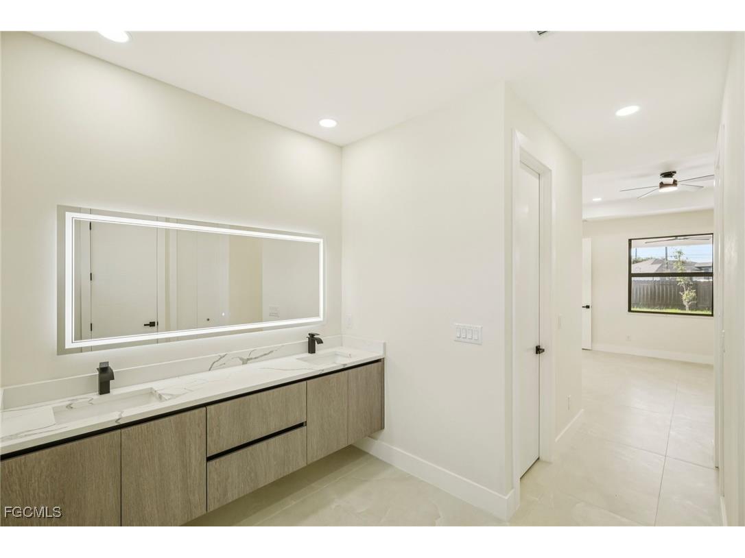 357 El Dorado Boulevard S Cape Coral FL 33991 2025000791 image35