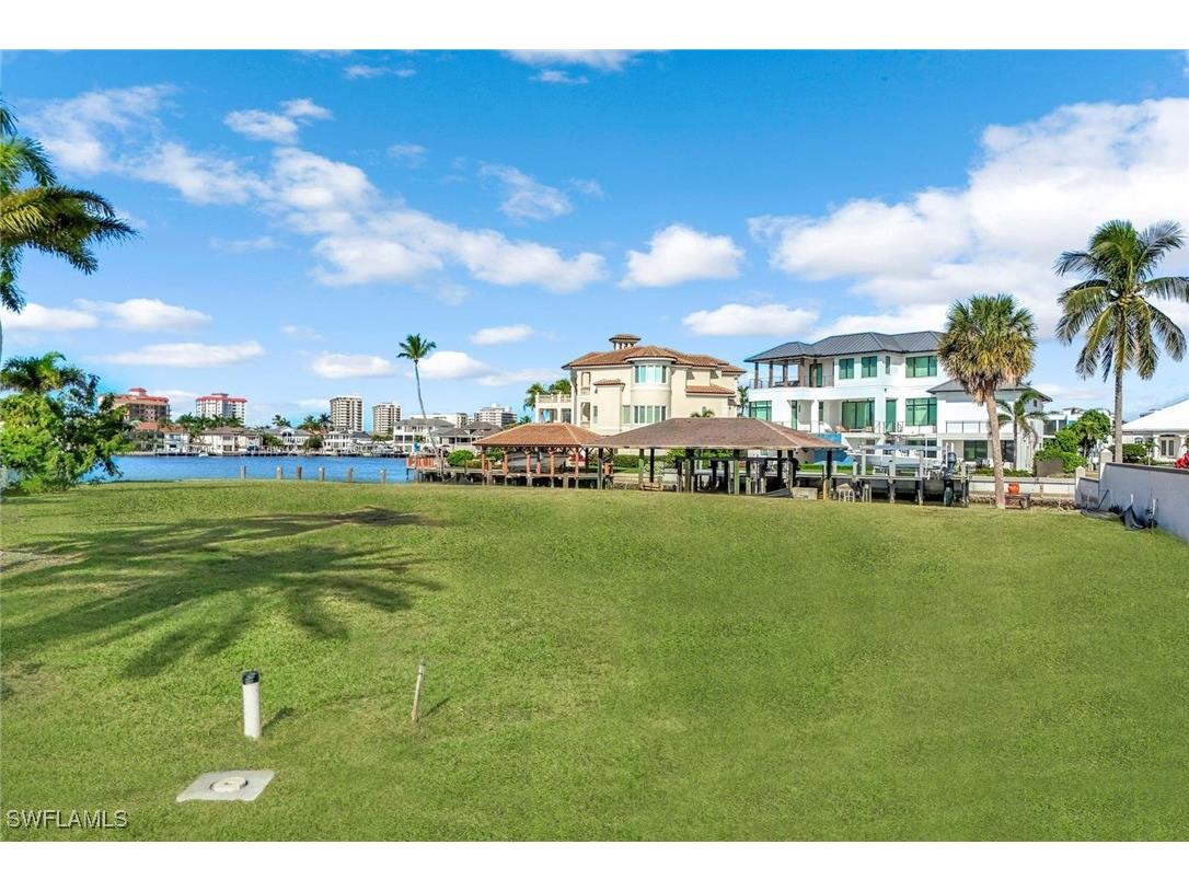 357 Germain Avenue Naples FL 34108 225081122 image11