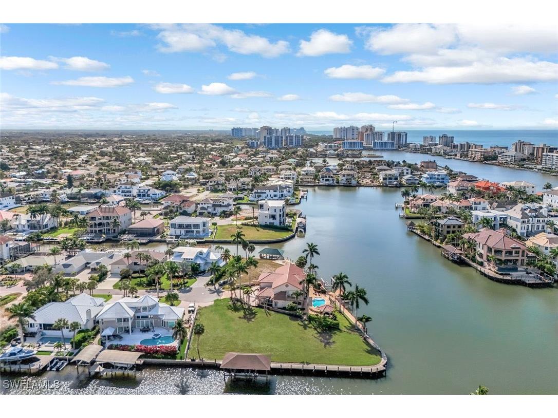 357 Germain Avenue Naples FL 34108 225081122 image5