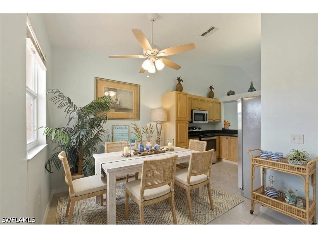 357 Robin Hood Circle #202 Naples FL 34104 226020256 image2