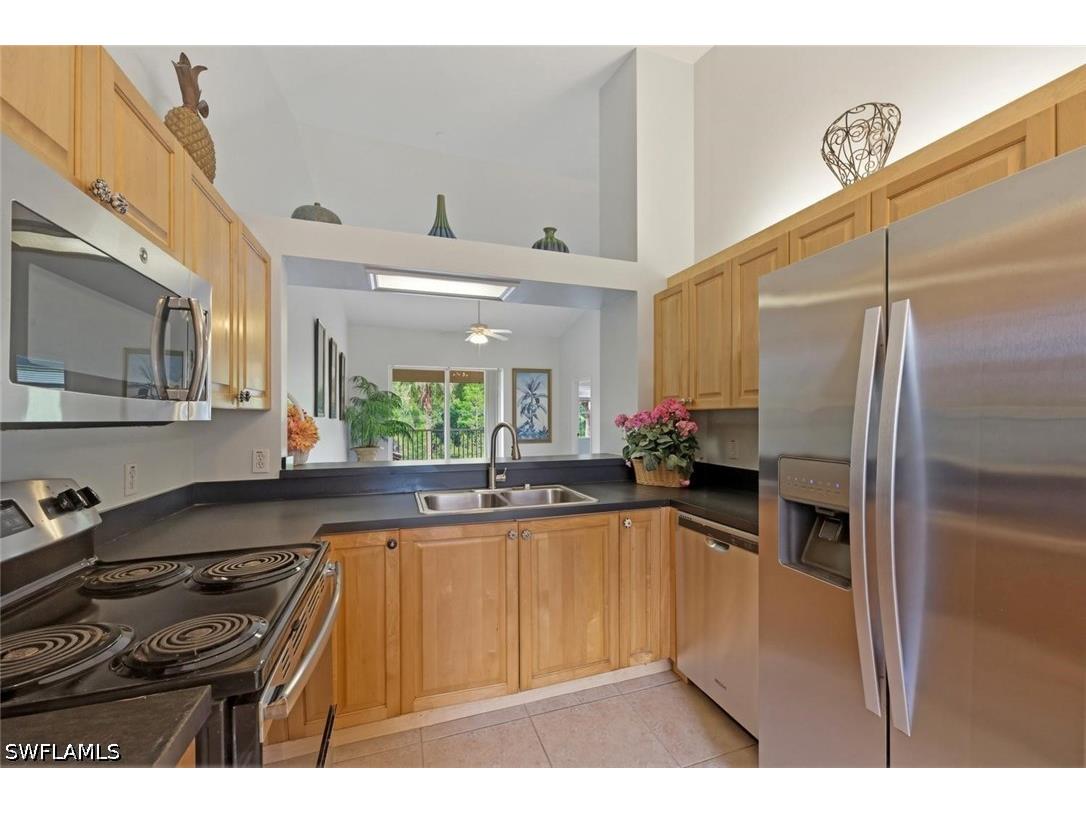 357 Robin Hood Circle #202 Naples FL 34104 226020256 image4