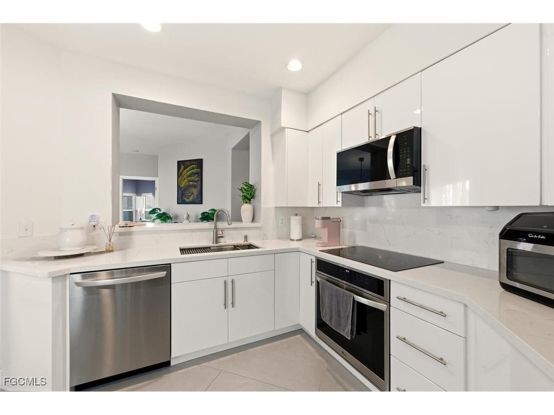 3570 Haldeman Creek Drive #111 Naples FL 34112 2025025436 image13