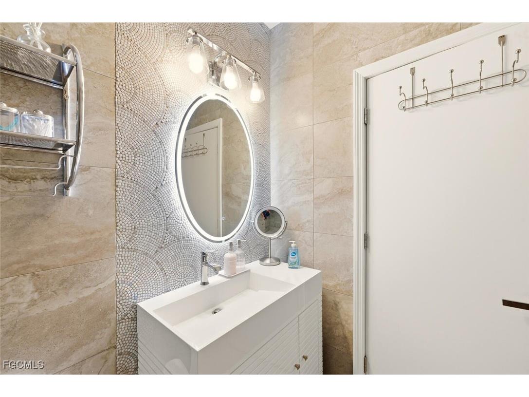 3570 Haldeman Creek Drive #111 Naples FL 34112 2025025436 image23