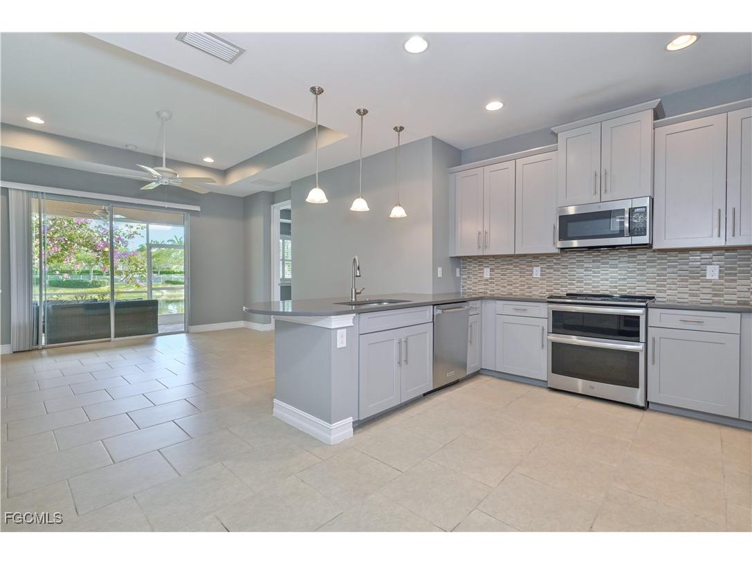 3571 Brittons Court Fort Myers FL 33916 2025020365 image2