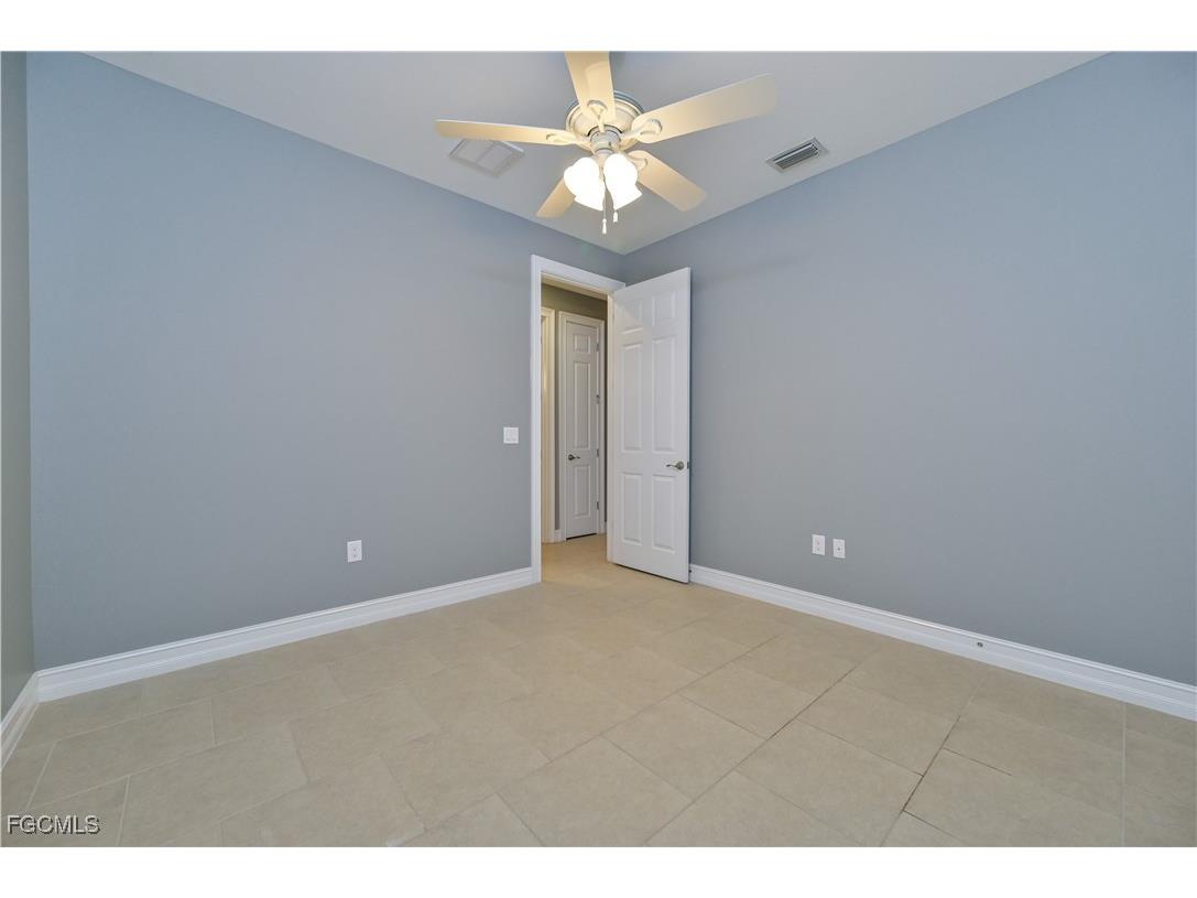 3571 Brittons Court Fort Myers FL 33916 2025020365 image25