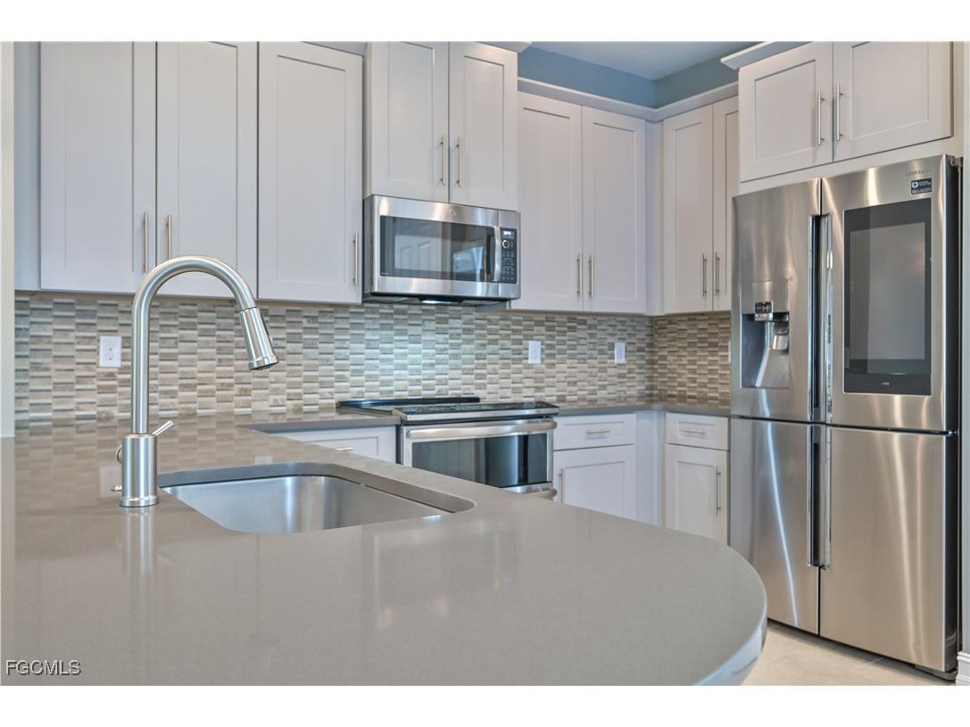 3571 Brittons Court Fort Myers FL 33916 2025020365 image3