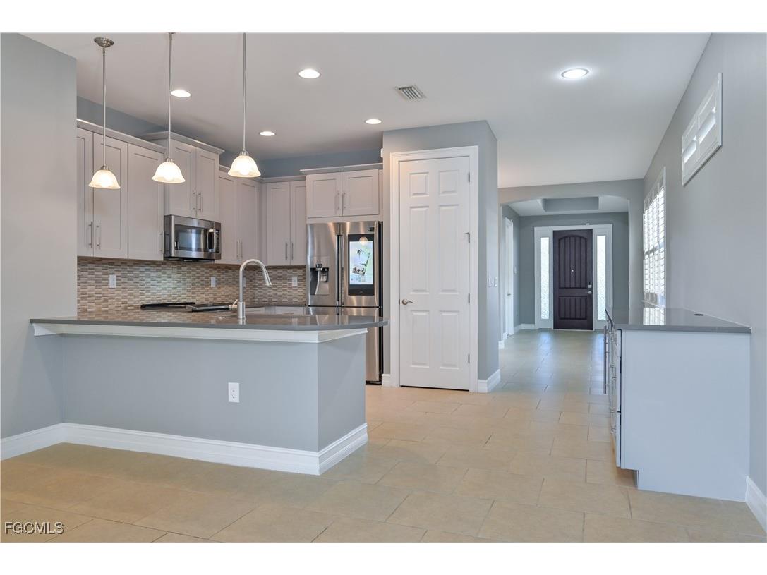 3571 Brittons Court Fort Myers FL 33916 2025020365 image6