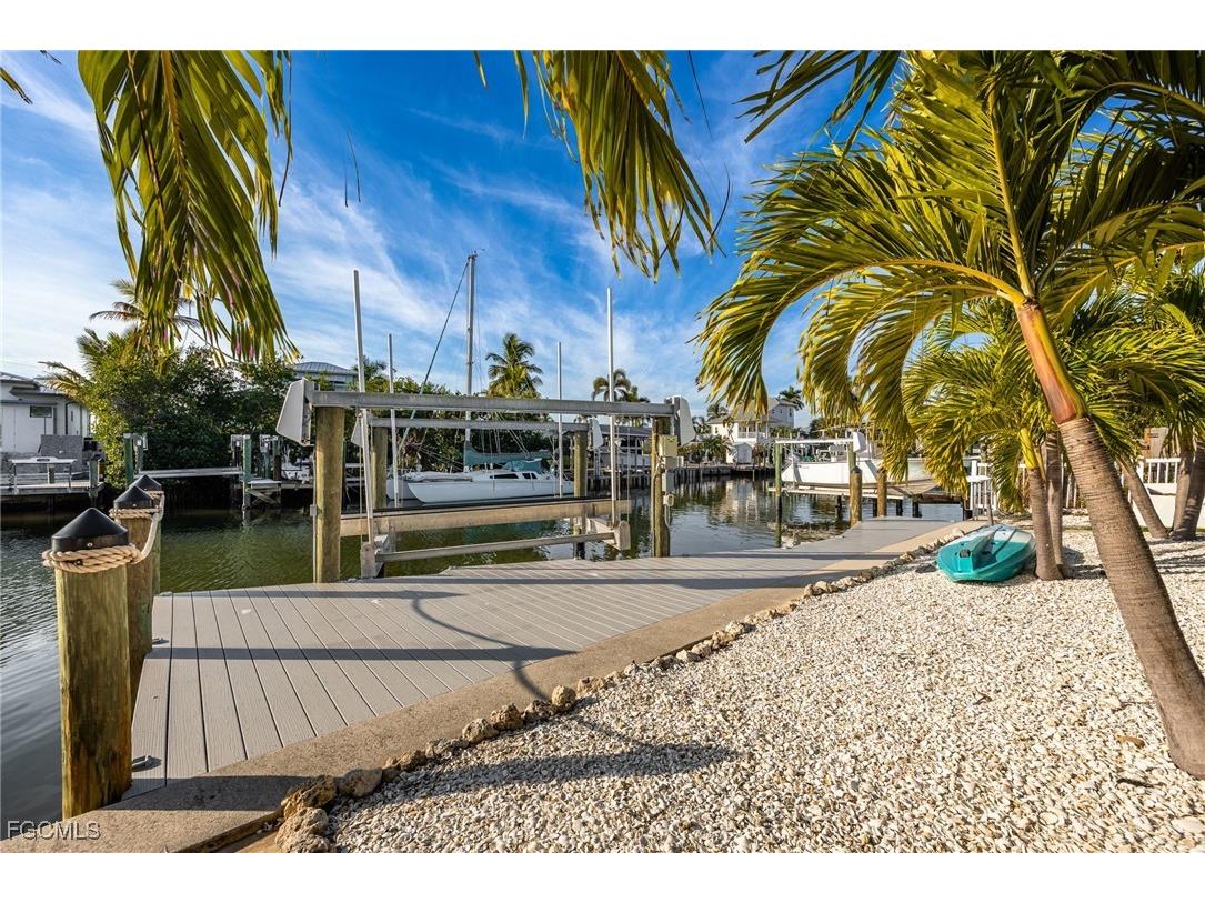 3571 Emerald Avenue Saint James City FL 33956 2025024253 image35