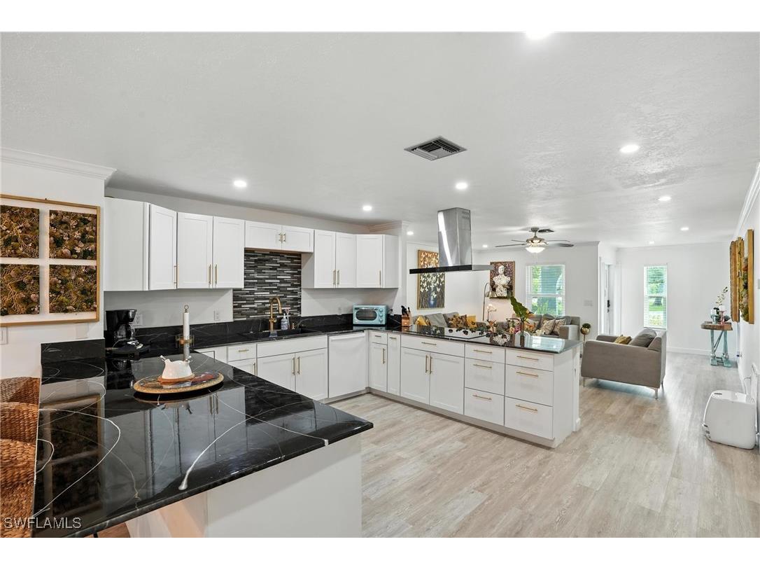 3571 Santiago Way Naples FL 34105 226001208 image11