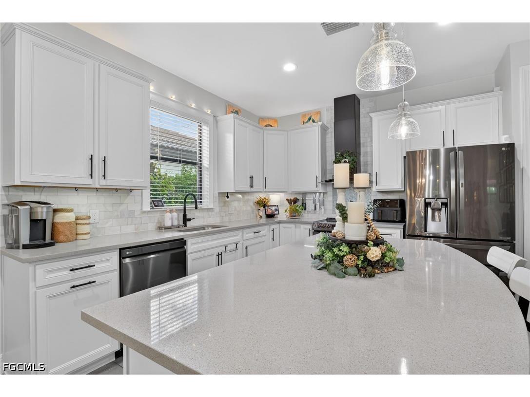 3573 E Hampton Circle Alva FL 33920 2026019176 image20
