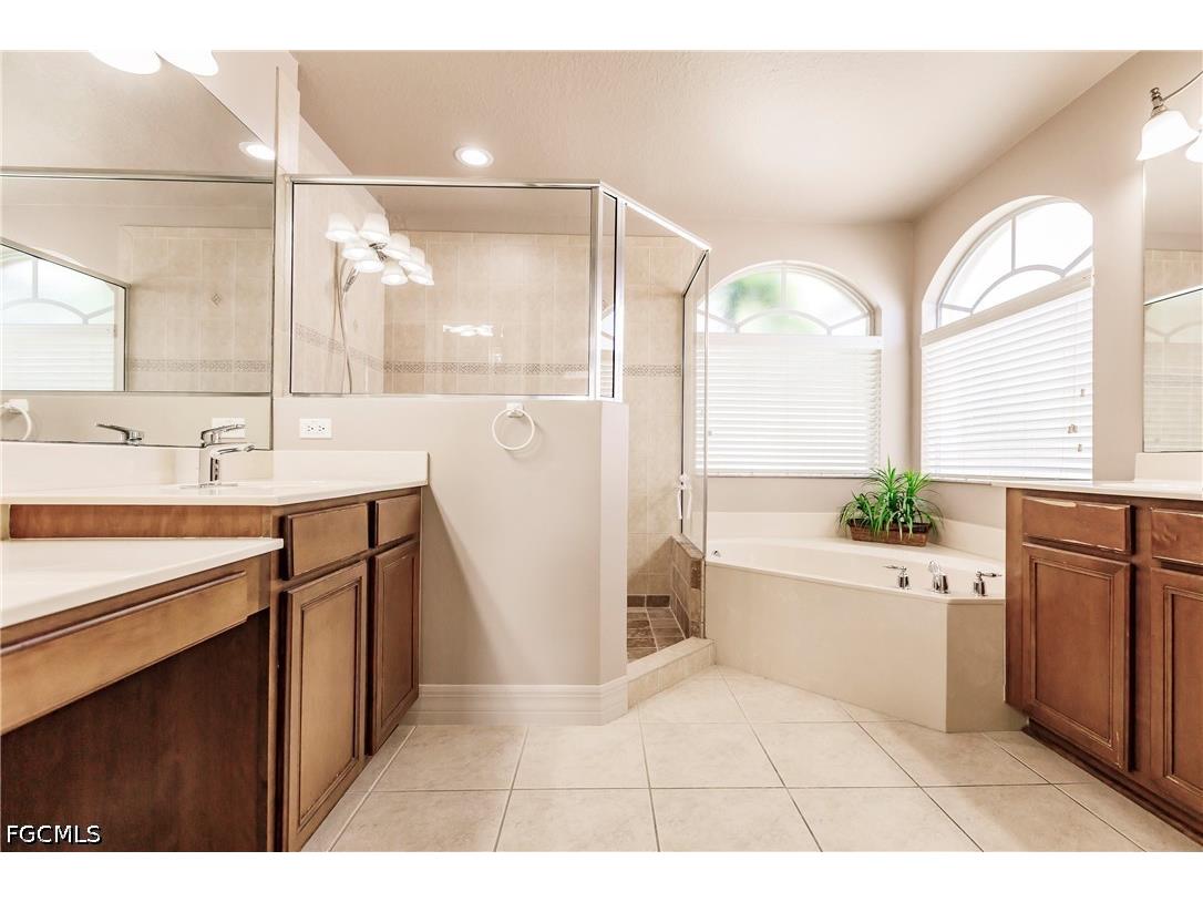 3573 Malagrotta Circle Cape Coral FL 33909 2026024136 image23