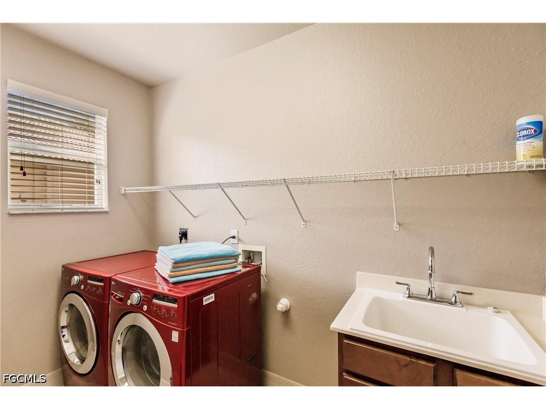 3573 Malagrotta Circle Cape Coral FL 33909 2026029309 image23